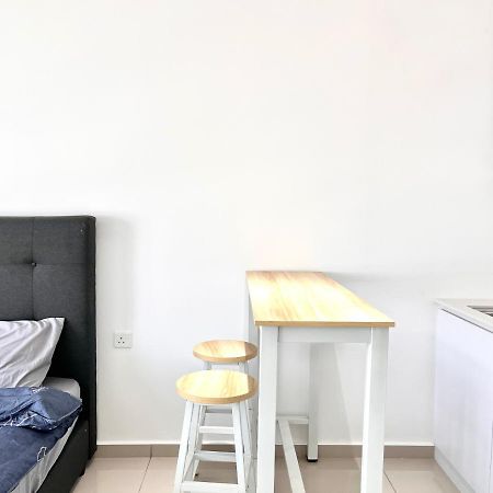 Urban Home-Swimming Pool-City Center Malacca Екстер'єр фото