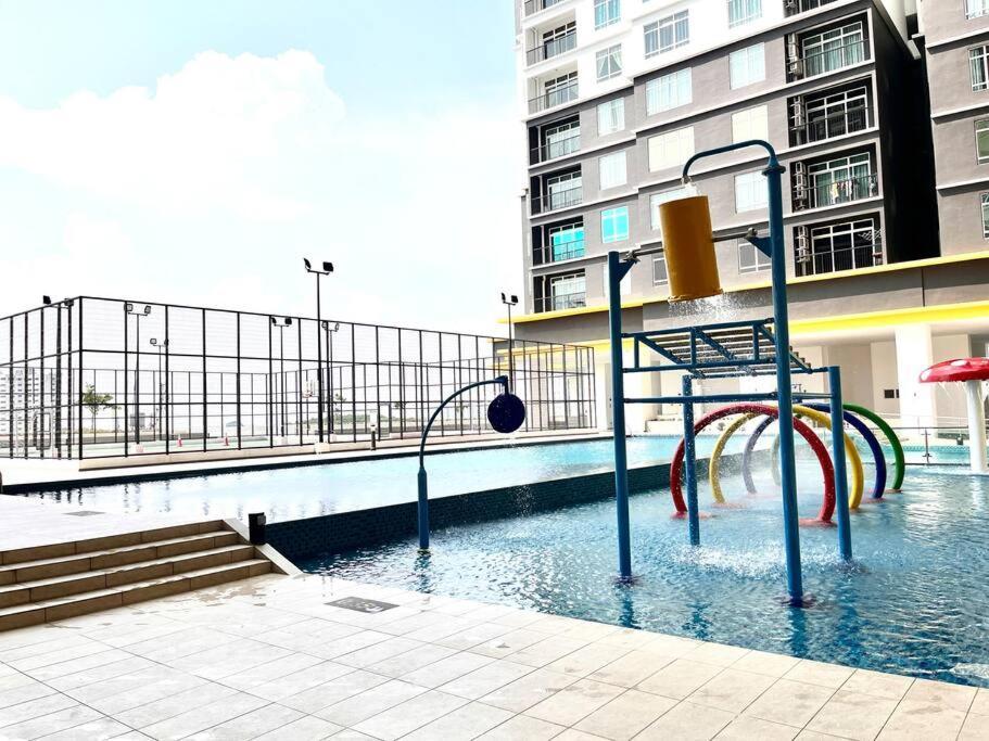 Urban Home-Swimming Pool-City Center Malacca Екстер'єр фото