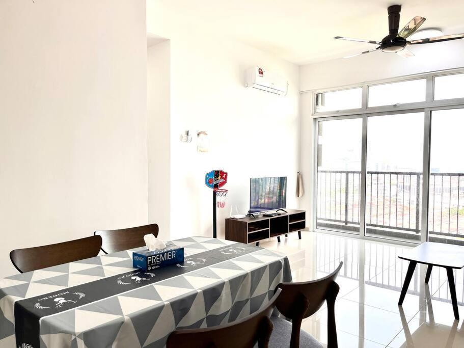 Urban Home-Swimming Pool-City Center Malacca Екстер'єр фото