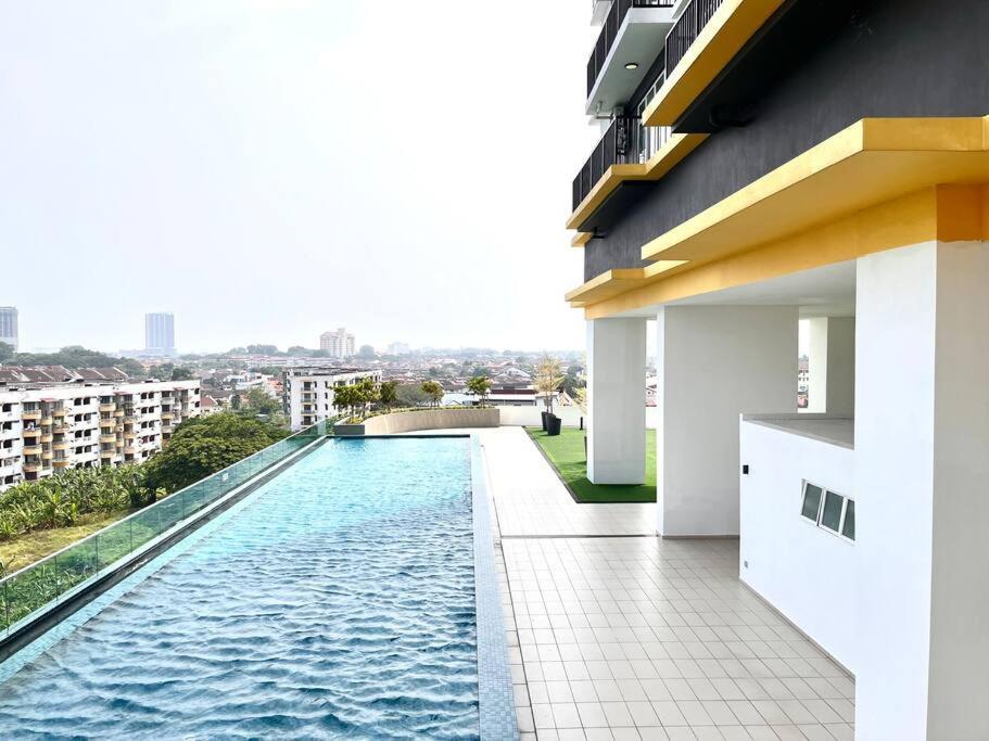 Urban Home-Swimming Pool-City Center Malacca Екстер'єр фото