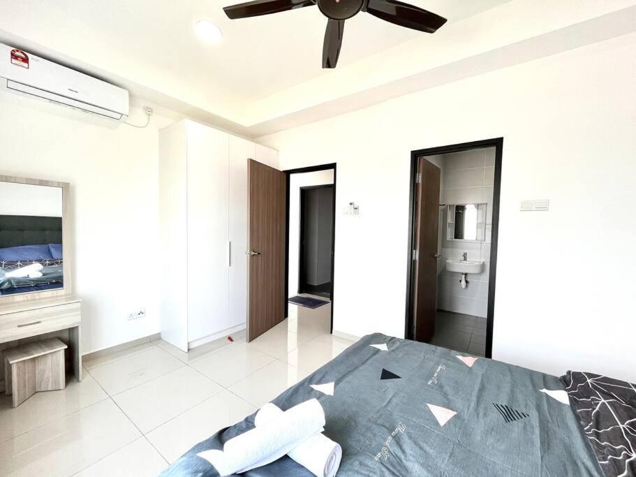 Urban Home-Swimming Pool-City Center Malacca Екстер'єр фото